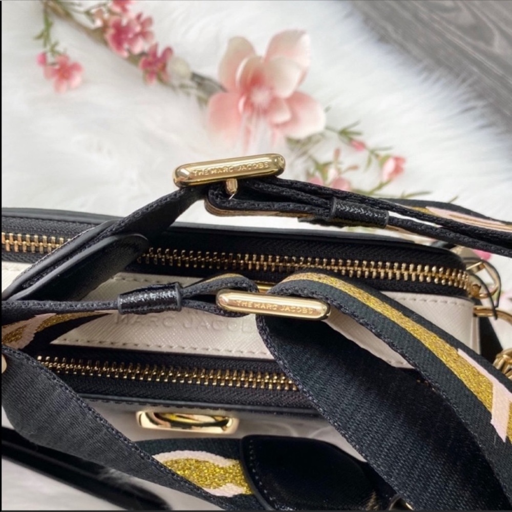 📸🌟 SOLD - MARC JACOBS Snapshot Camera Bag 🌟📸 - Picture 11 of 15